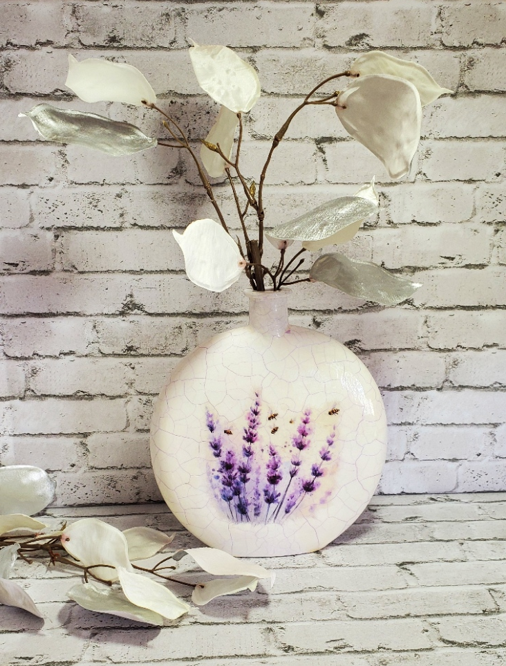 Beginners Guide to using Mica Powder and Crackle on a Decoupaged Glass