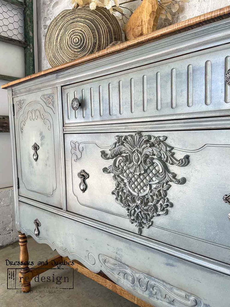 Flexible vintage applique for furniture and home decor
