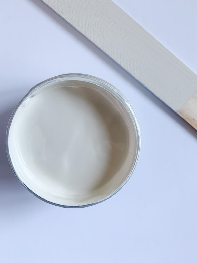 Manor White MudPaint. Our clay-based formula ensures a smooth matte finish every time.