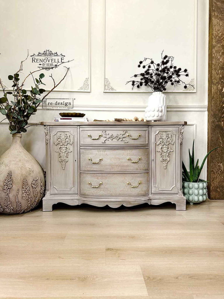 Regal Finasse Décor Poly by Redesign with Prima furniture applique