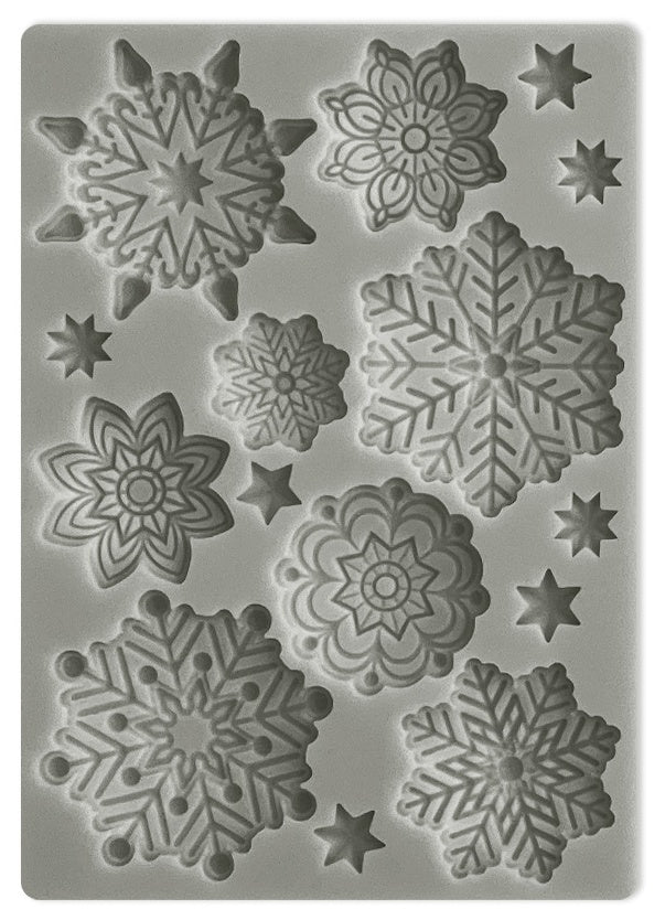 Snowflakes Silicone mold from Stamperia. The base keeps the mold suspended and perfectly level, so its easy to use with liquid products