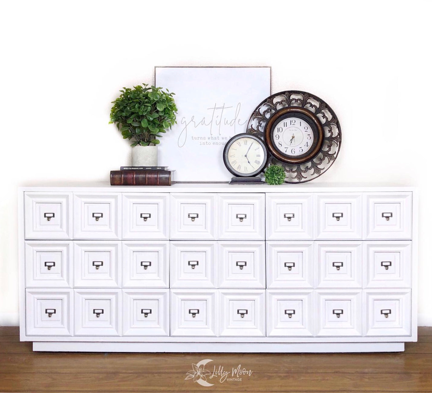 Dixie Belle Products Dresser Makeover — prettydistressed