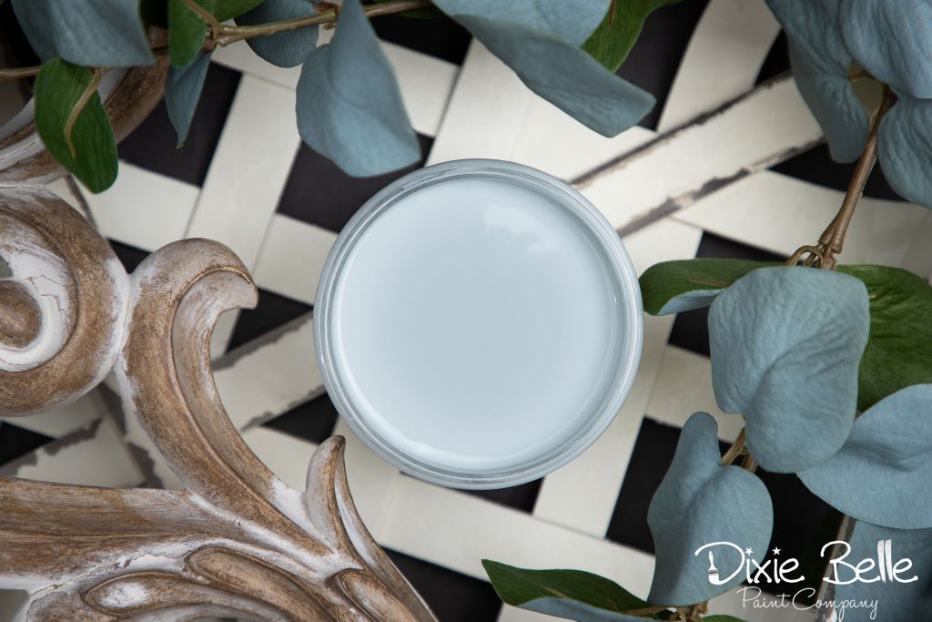Jar of Dixie Belle chalk mineral paint in the color of Savanah Mist gray
