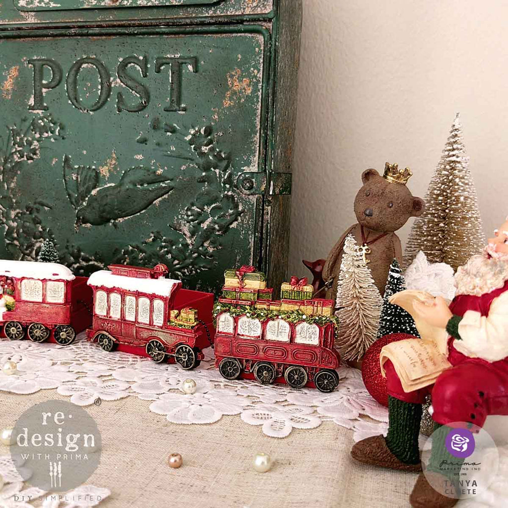 Redesign with Prima The Jolly Express mold with 5 figures; festive locomotive train cars