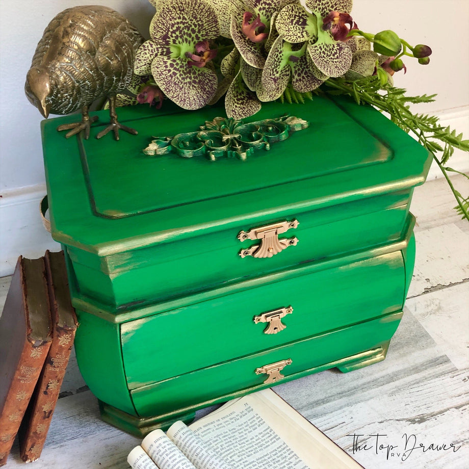 Dixie Belle Chalk Mineral Paint - Tree Frog Green – Decoupage
