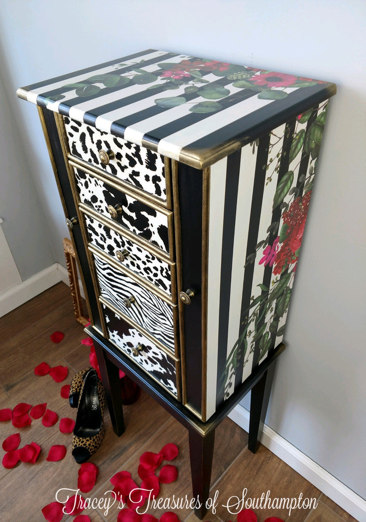 ReDesign with Prima Animal Patterns Decor Transfers® are easy to use rub-on transfers for Furniture and Mixed Media uses. Simply peel, rub-on and transfer