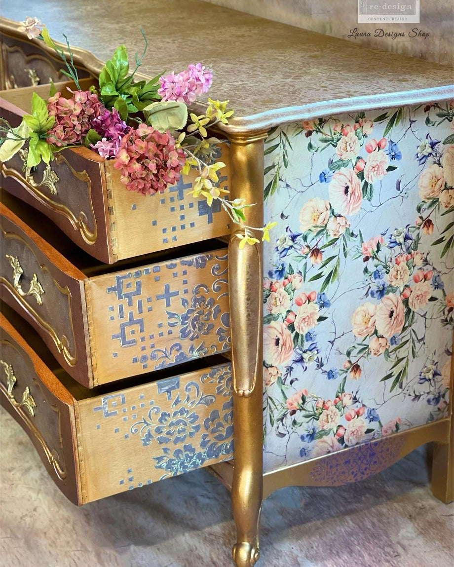 How to Decoupage Furniture with Floral Napkins - Semigloss Design