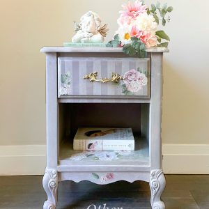 ReDesign with Prima Delicate Roses Decor Transfers® are easy to use rub-on transfers for Furniture and Mixed Media uses. Simply peel, rub-on and transfer. 